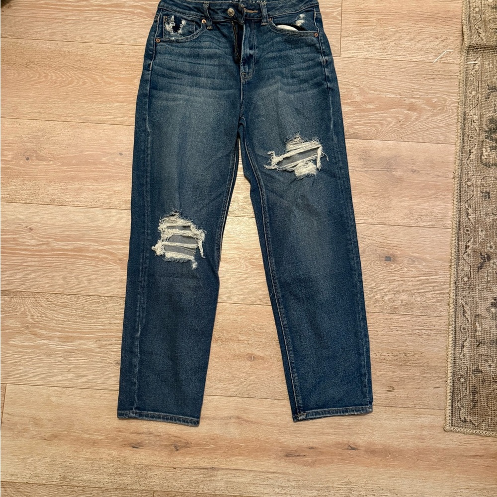 MOM STRAIGHT JEAN American Eagle Outfitters Women's Distressed Blue Jeans